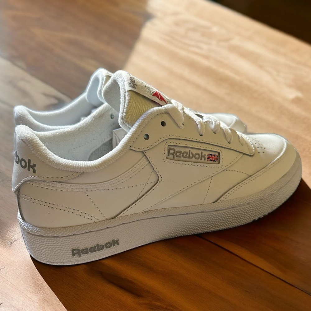 *NEW IN BOX* Reebok Lifestyle Club C 85